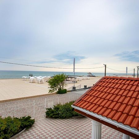 Olimp Hotell Zaliznyi Port Exteriör bild